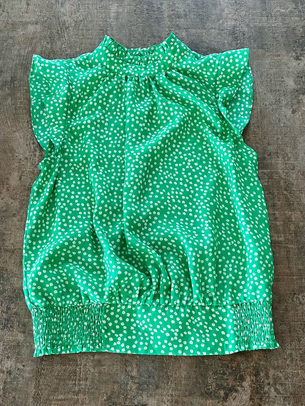 Source Unknown Green Floral Smocked-Hem Blouse